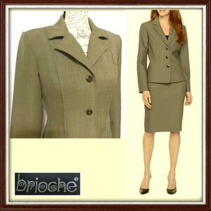 Office Suit Skirt and Jacket ❤️